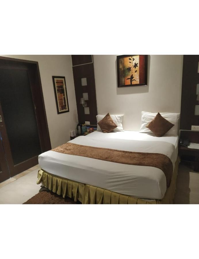 Hotel D Grand, Bareilly Luaran gambar