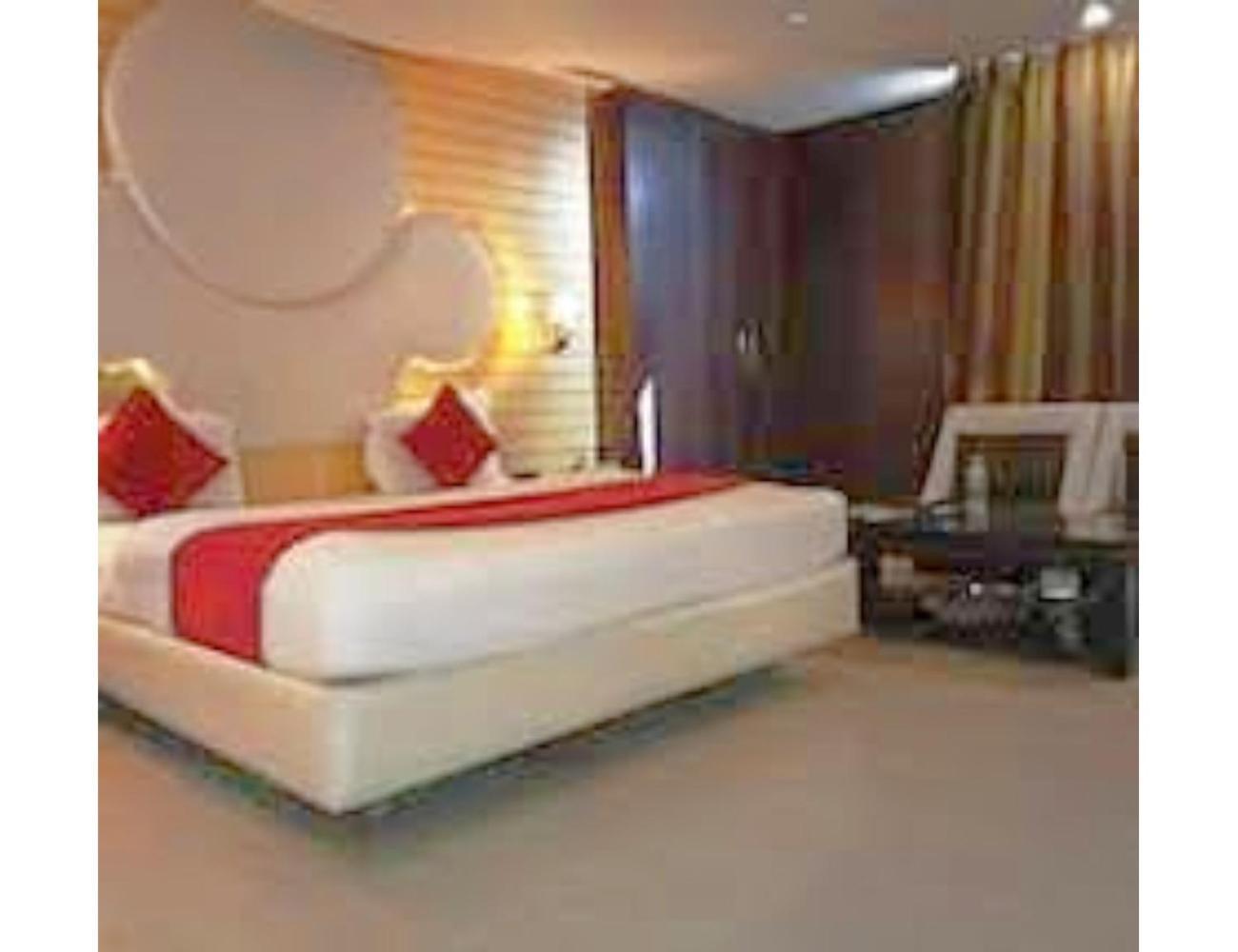 Hotel D Grand, Bareilly Luaran gambar