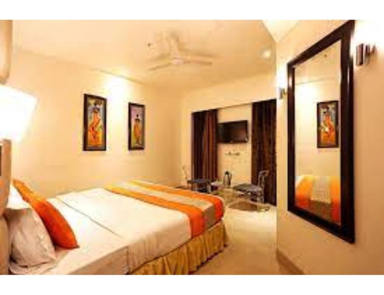 Hotel D Grand, Bareilly Luaran gambar