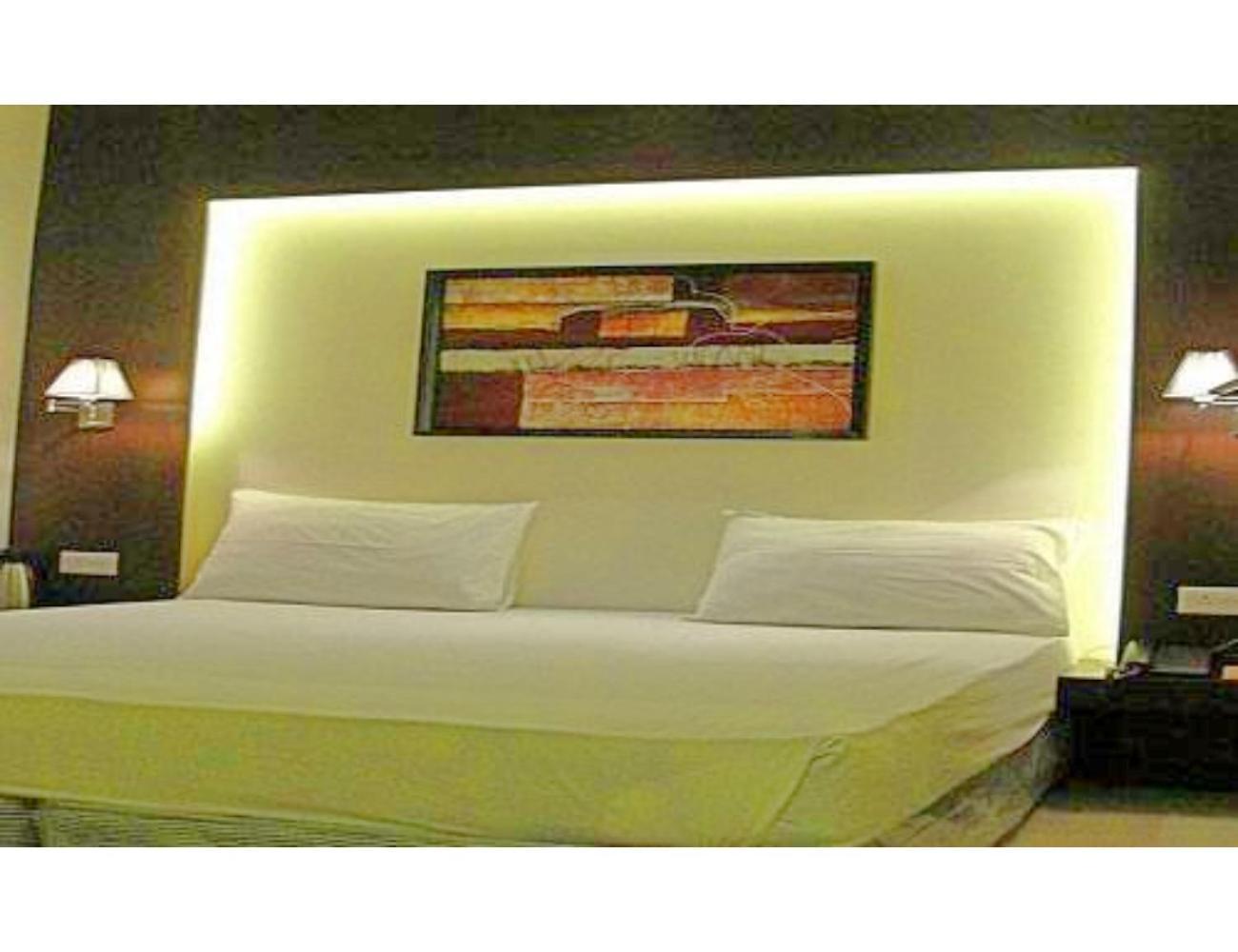 Hotel D Grand, Bareilly Luaran gambar